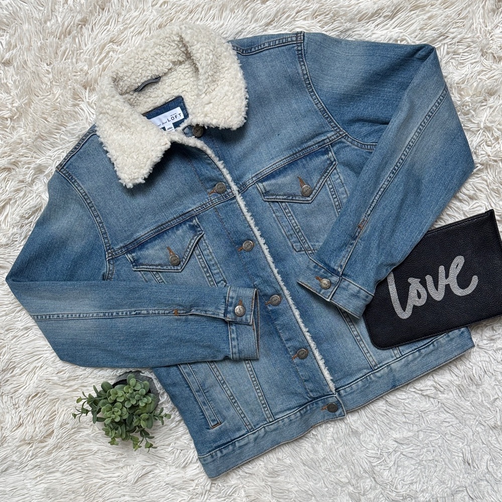 🎉2X HP🎉 Loft Jean Jacket with Sherpa Lining 💗 Blue & Ivory